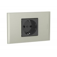 Enchufe Schuko hembra 10/16A.